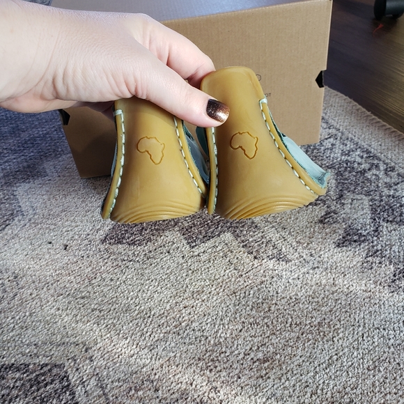 NWB Vivobarefoot Ababa Mens EU46 Slippers - Picture 3 of 8